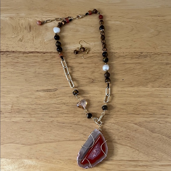 Elegant Stainless and Tiger eye Necklace Set - Picture 4 of 4